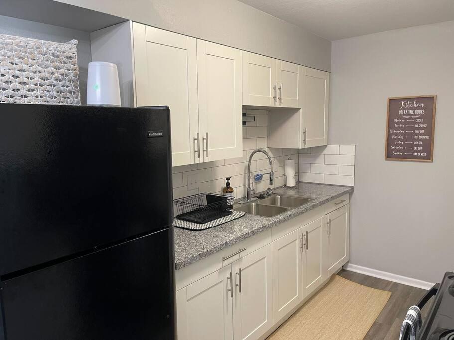 The Delores - 2 Bedroom Apt In Quilt Town, Usa Hamilton Exterior photo